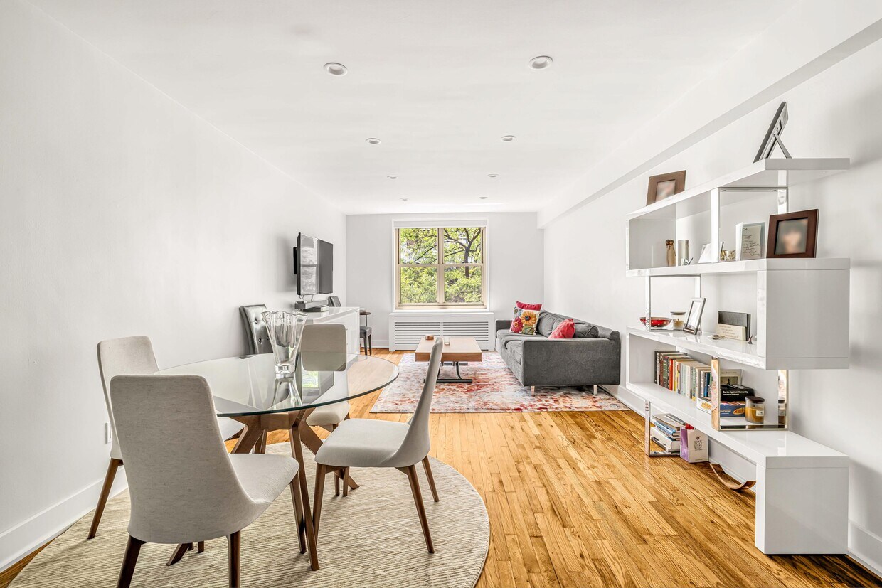 Foto principal - 309 E 87th St