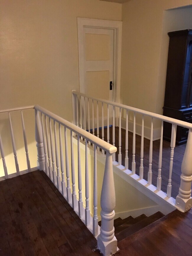 Foto del edificio - 5 Bedrooms 1.5 baths house