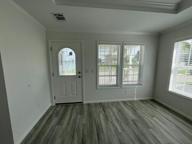 Building Photo - 735 Pirates Rest Rd