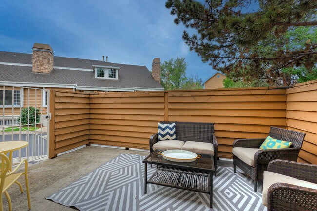 Foto del edificio - 830 E Pond View Way