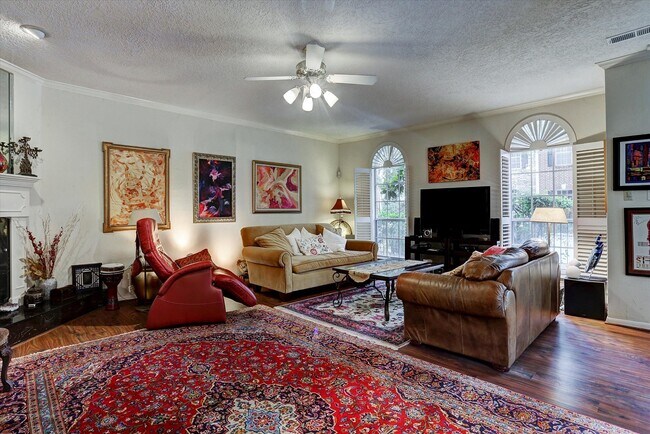Building Photo - 2125 Bering Dr