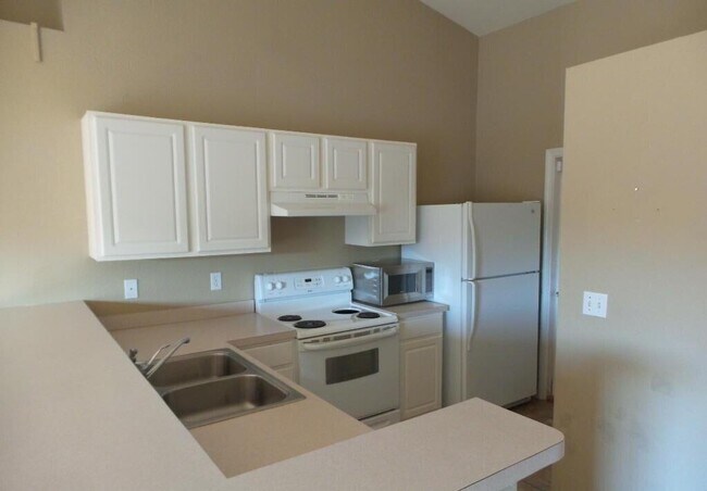 Foto del edificio - 305 Seclusion Blvd