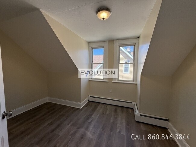 Foto del edificio - 228 Franklin Ave