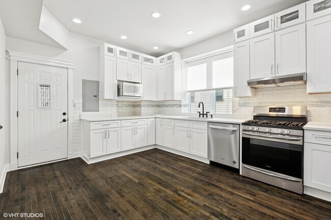 Foto del edificio - 2234 W Medill Ave