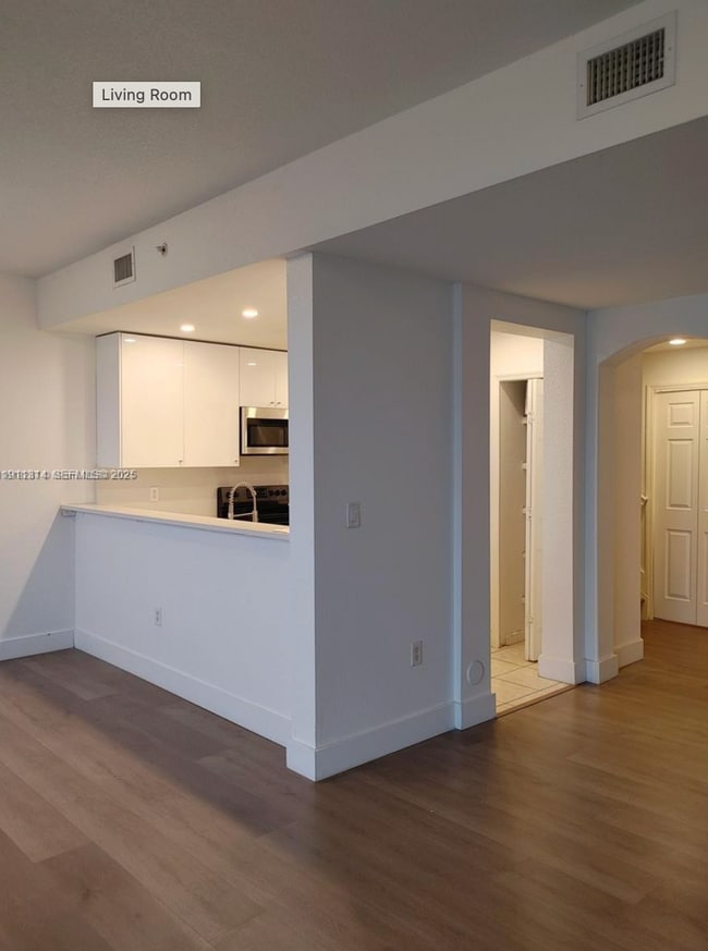 Foto del edificio - 10901 NW 83rd St