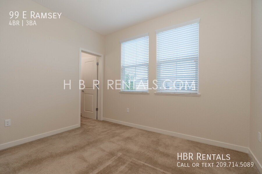 Foto del edificio - 99 E Ramsey-