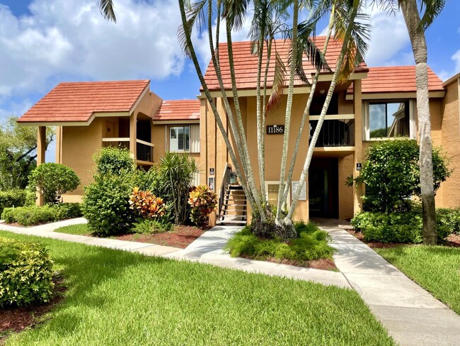 Building Photo - 11186 Green Lake Dr