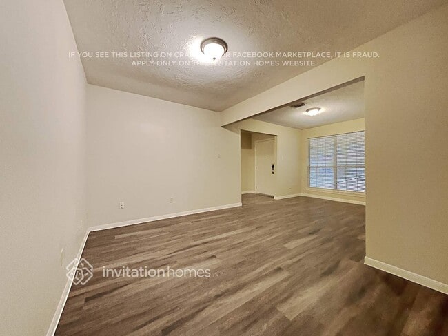 Building Photo - 2239 Middle Creek Dr