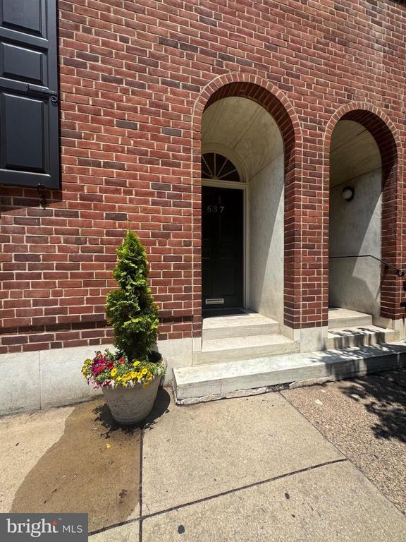 Foto del edificio - 637 Spruce St