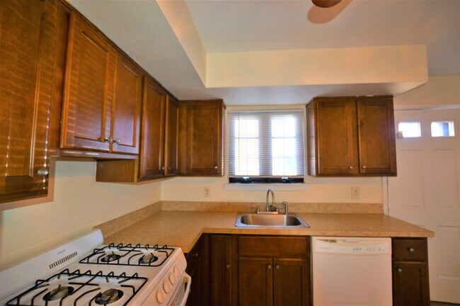 Building Photo - 4 Behan Ct
