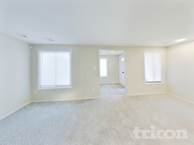 Foto del edificio - 9616 Brassie Way