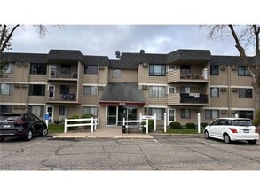 Building Photo - 4009 Heritage Hills Dr
