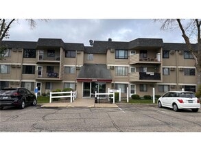 Building Photo - 4009 Heritage Hills Dr