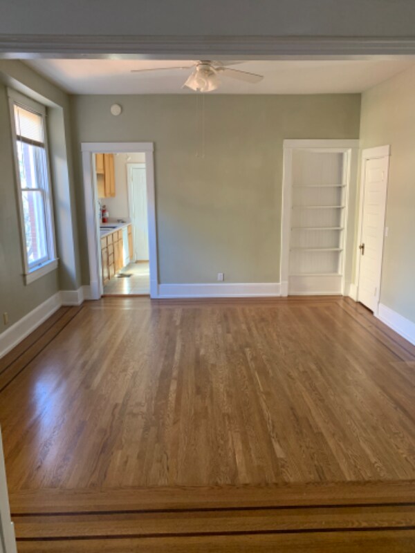 Foto del edificio - 1522 Rosewood Ave