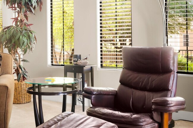 Building Photo - 15550 S 5th Ave