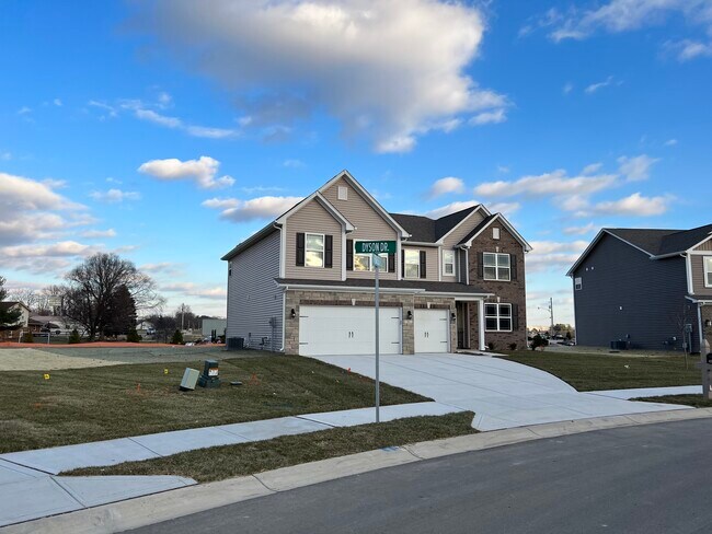 Building Photo - 41 Dyson Dr