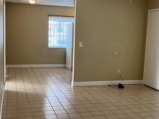 Building Photo - 4407 Signal Hill Rd