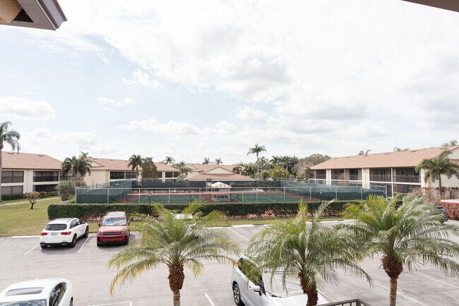 Foto del edificio - 602 Pinecrest Cir