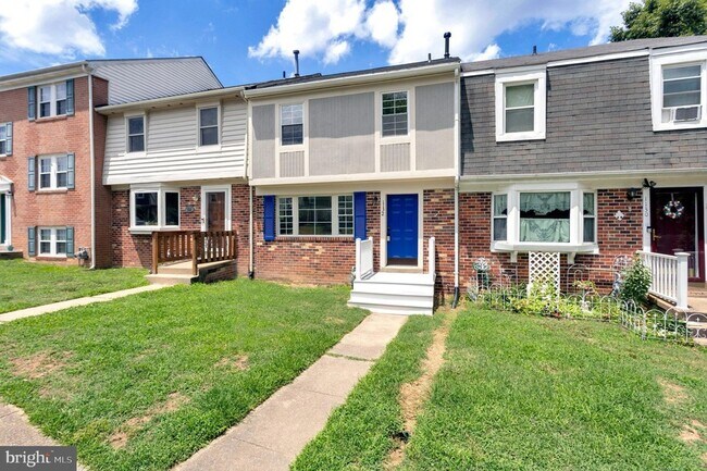 Building Photo - 1132 James Madison Cir