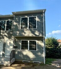 Building Photo - 145 Lantern Park Dr