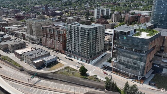  - The Lakeview Residences at 333