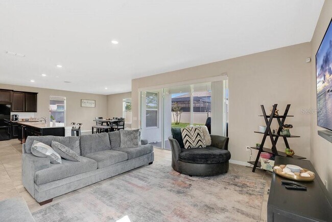 Foto del edificio - 4894 Knoll Ln