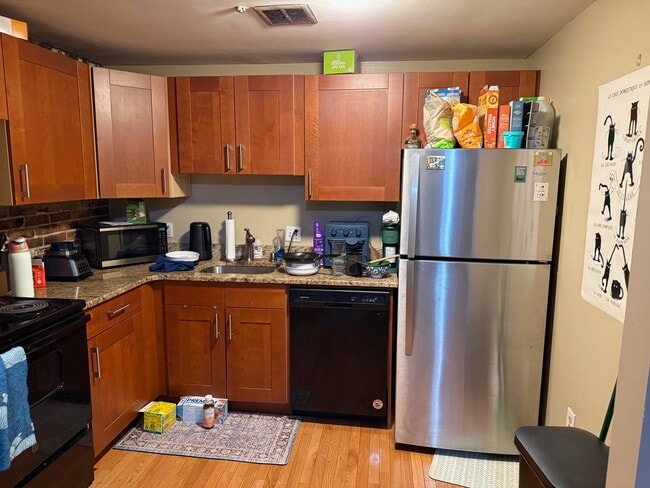 Building Photo - 413 Massachusetts Ave