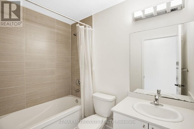 Building Photo - 3985 Grand Park Dr