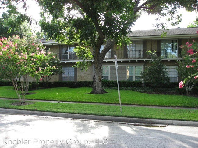 Building Photo - 4728 McKinney Ave