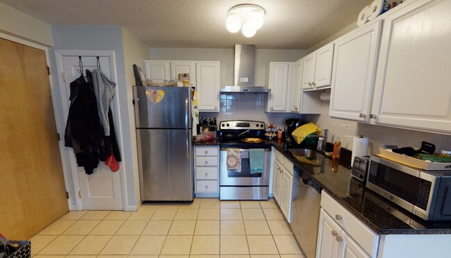 Building Photo - 41 Cross St