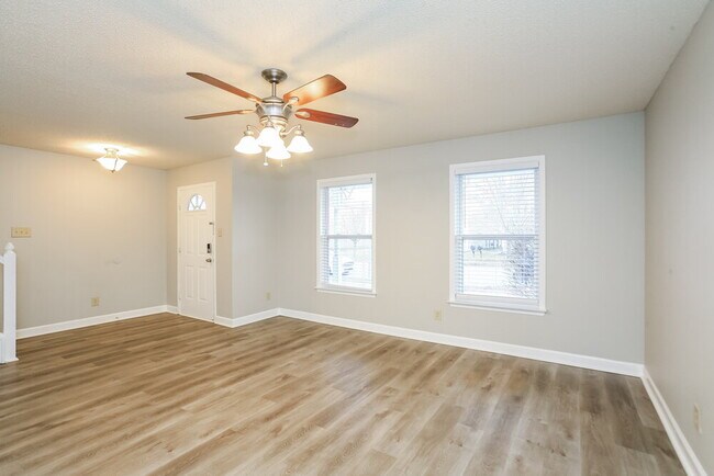 Foto del edificio - 12179 Maize Dr