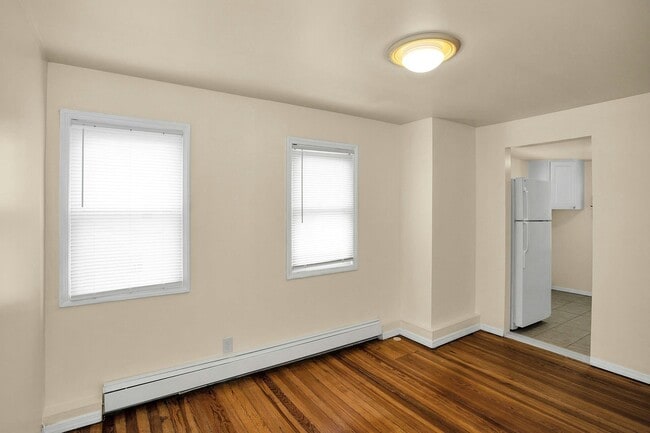 Building Photo - 217 Rocklyn Ave