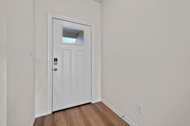Foto del edificio - Beautiful, Brand New 4/2 in Gentry!