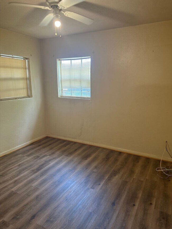 Foto del edificio - 5719 Cherry St