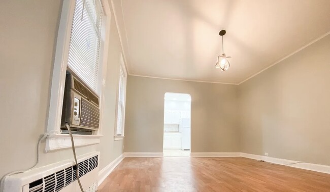 Building Photo - 248 E 54th St