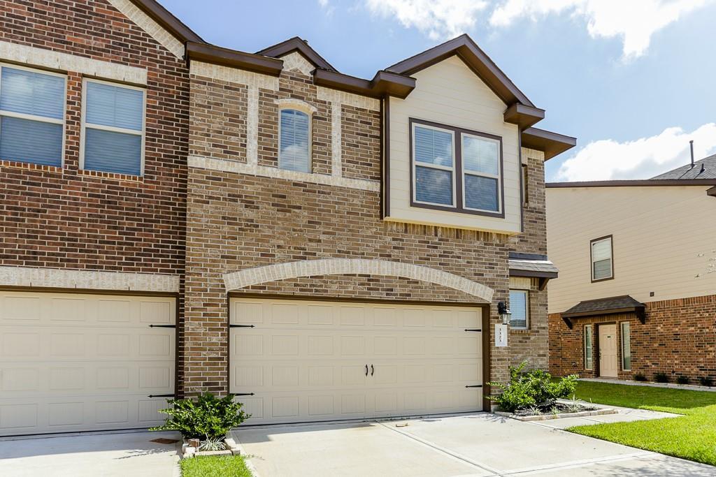 3323 Harvest Meadow Ln, Rosenberg, TX 77471 Condo for Rent in Rosenberg, TX