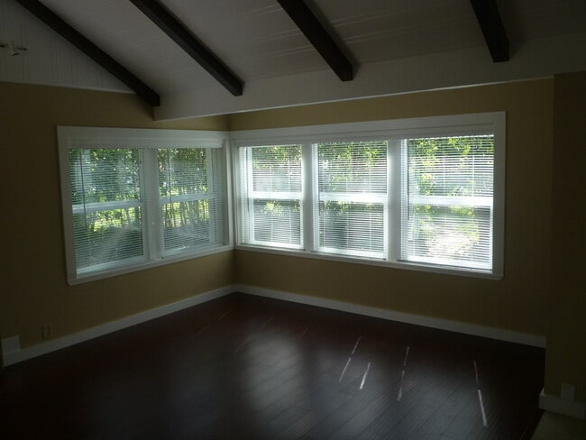 Building Photo - 1151 Arcadian Ave
