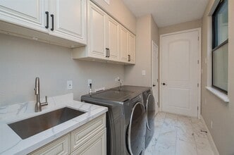 Building Photo - 15735 Tanya Cir