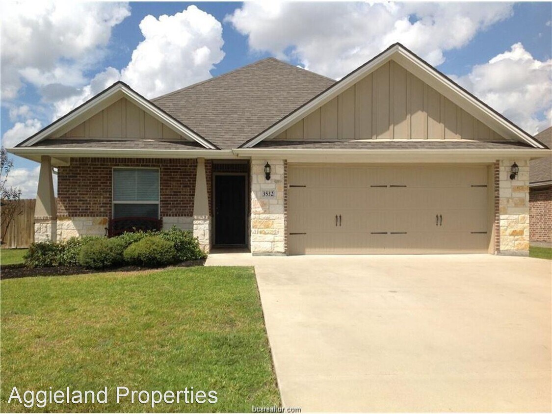 Primary Photo - 4 br, 3 bath House - 3528 Davidson