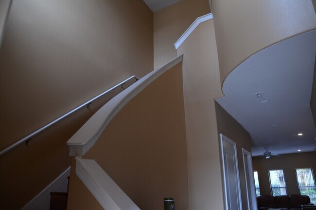 Building Photo - Cute 3/2.5 Townhouse in Tivoli Gardens of ...