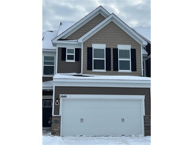 Building Photo - 5940 Urbandale Ln N
