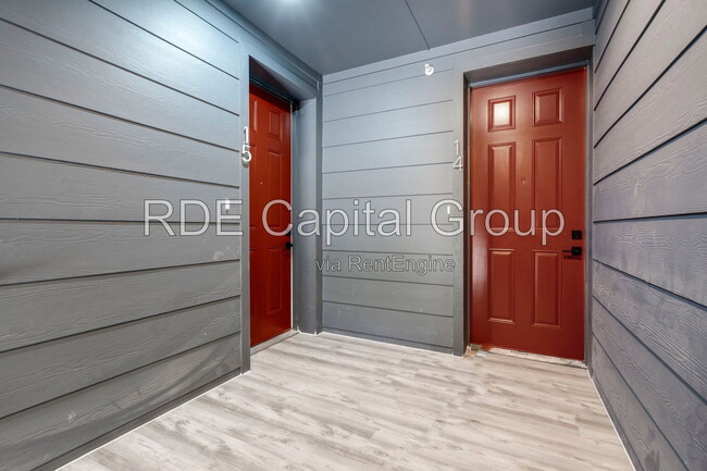 Building Photo - 948 S Corinth St Rd