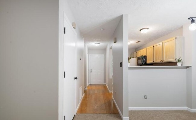 Foto del edificio - 2BR/ 1.5BA 1 Car Garage Townhouse W. Knox