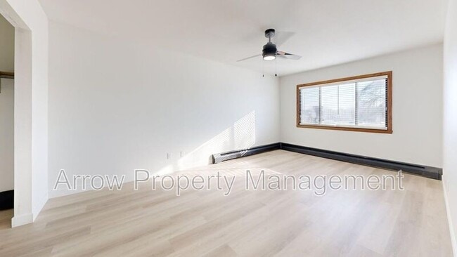 Building Photo - 215 E Arbor Ave