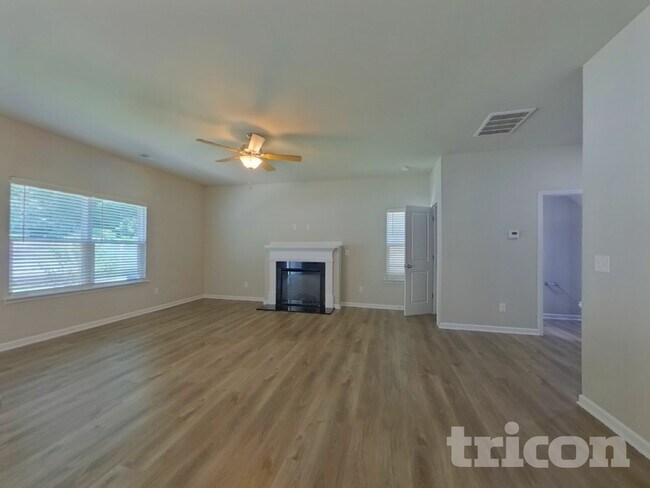 Foto del edificio - 209 Spring Knoll Dr
