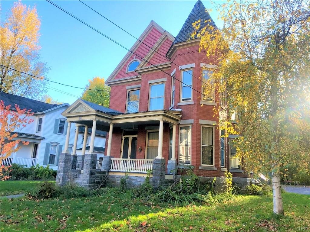 Primary Photo - 740 Gotham St