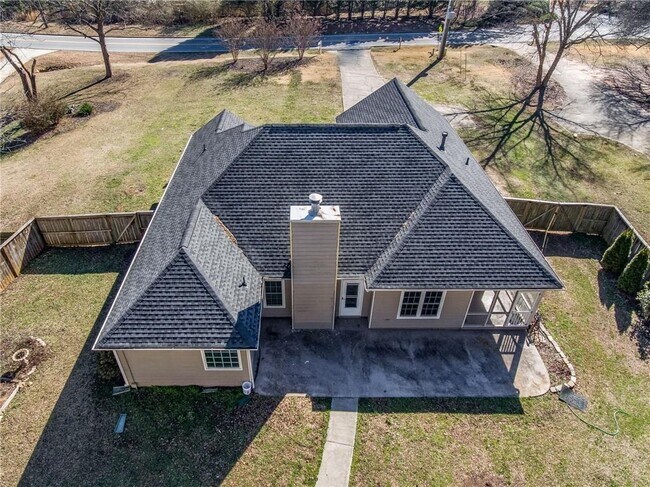 Building Photo - 3690 Drew Rd