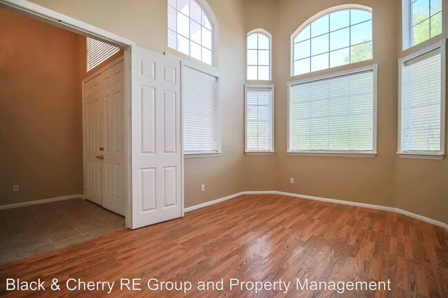 Building Photo - 6 br, 4.5 bath House - 5541 San Florentine
