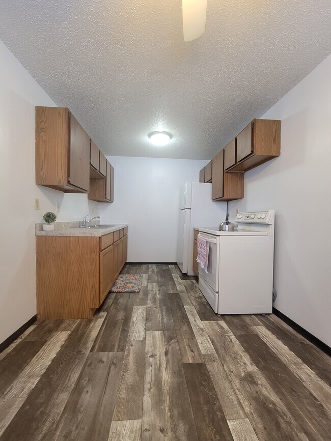1706 9th St N Unit 102, Wahpeton, ND 58075 Apartments in Wahpeton, ND