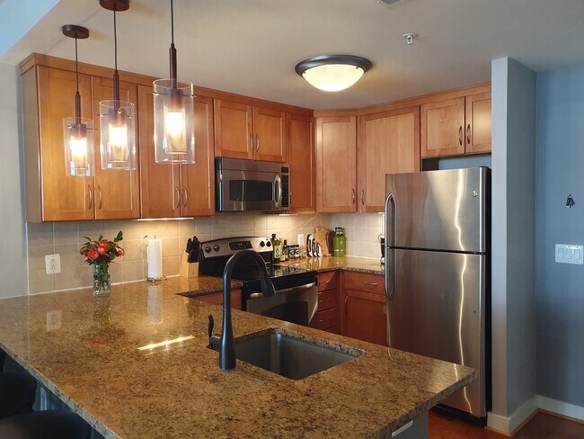 Foto del edificio - 888 N Quincy St